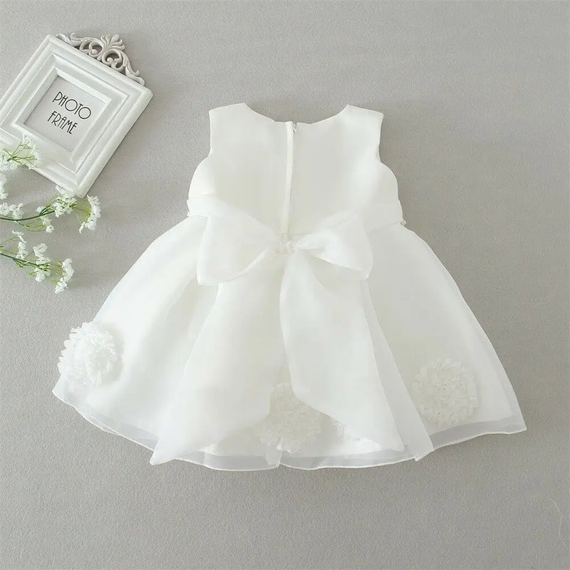 Close-up of the exquisite lace and tulle fabric of the 'Beatrice' Lace and Tulle Dress for Toddlers, a lovely choice for special celebrations.