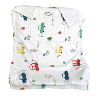 Two-sided children's Minky blanket with colorful car prints and raised dot texture, white, 100x75 cm.