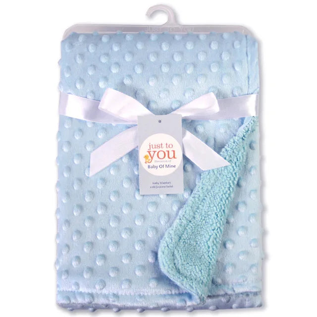 Blue dotted thermal fleece baby blanket for swaddling, 100x70 cm, soft warm unisex bedding.