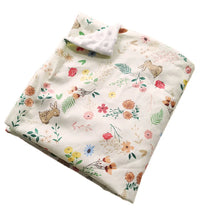 Dotted Minky blanket with colorful floral prints, lightweight 100x75 cm for babies and young children.