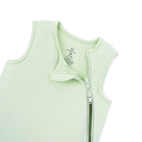 Close-up of neck label showing 0.5 tog rating and 95% bamboo viscose composition
