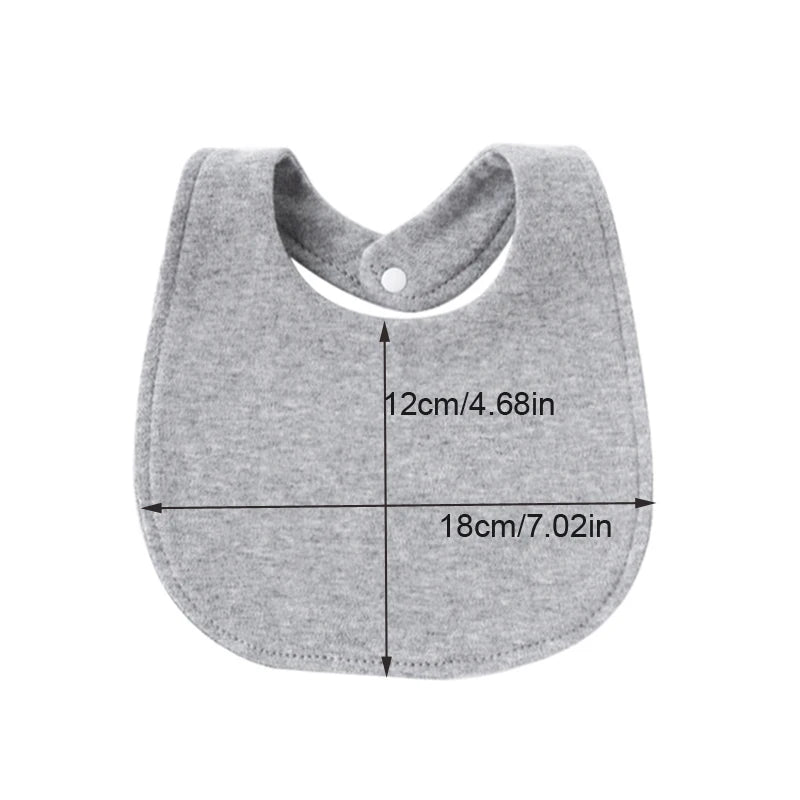 Gray baby bib and burp cloth set with snap closure, suitable for infants measuring 12 by 18 centimeters