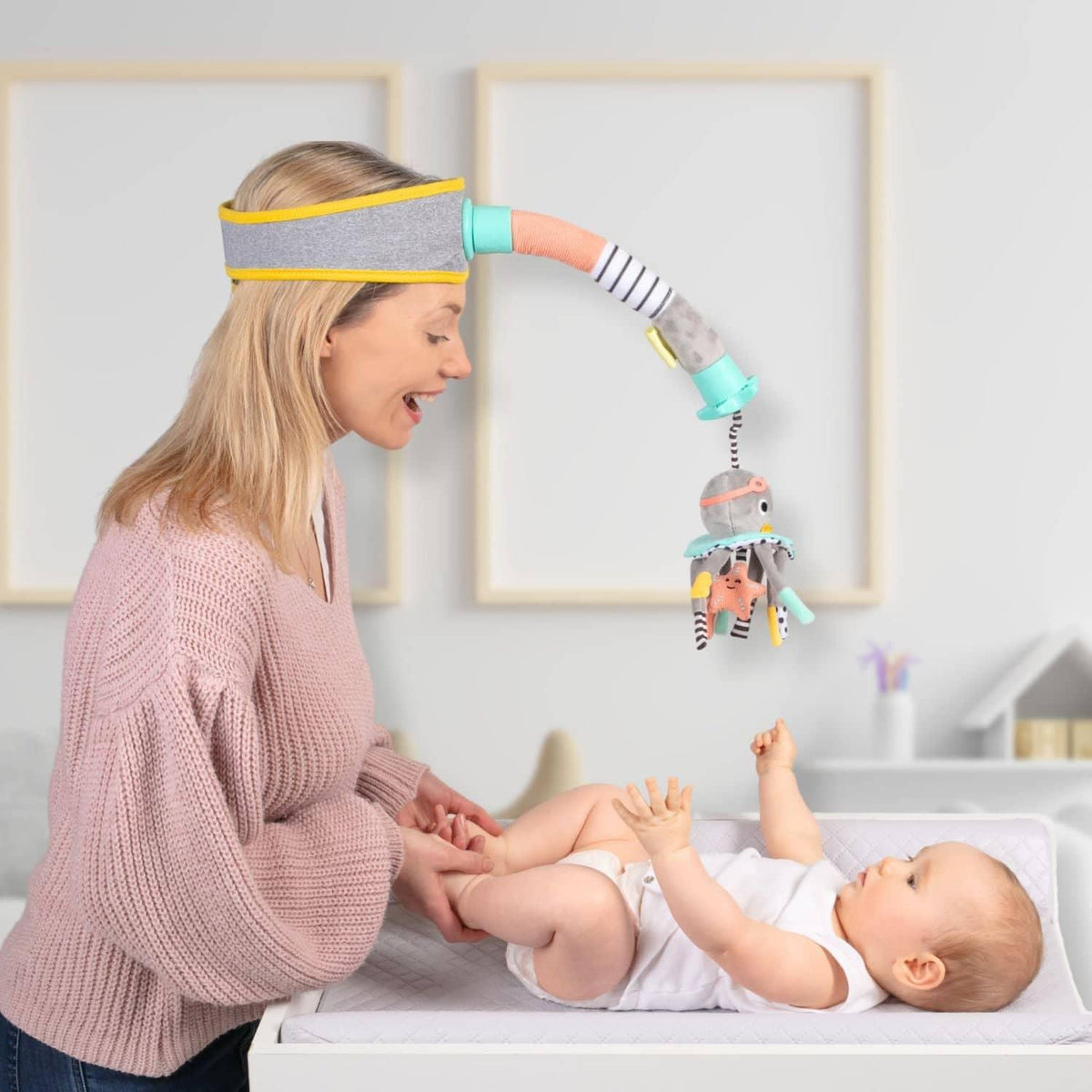 Dingle Dangle Baby USA Diaper Changing Distractor for Babies - The Palm Beach Baby