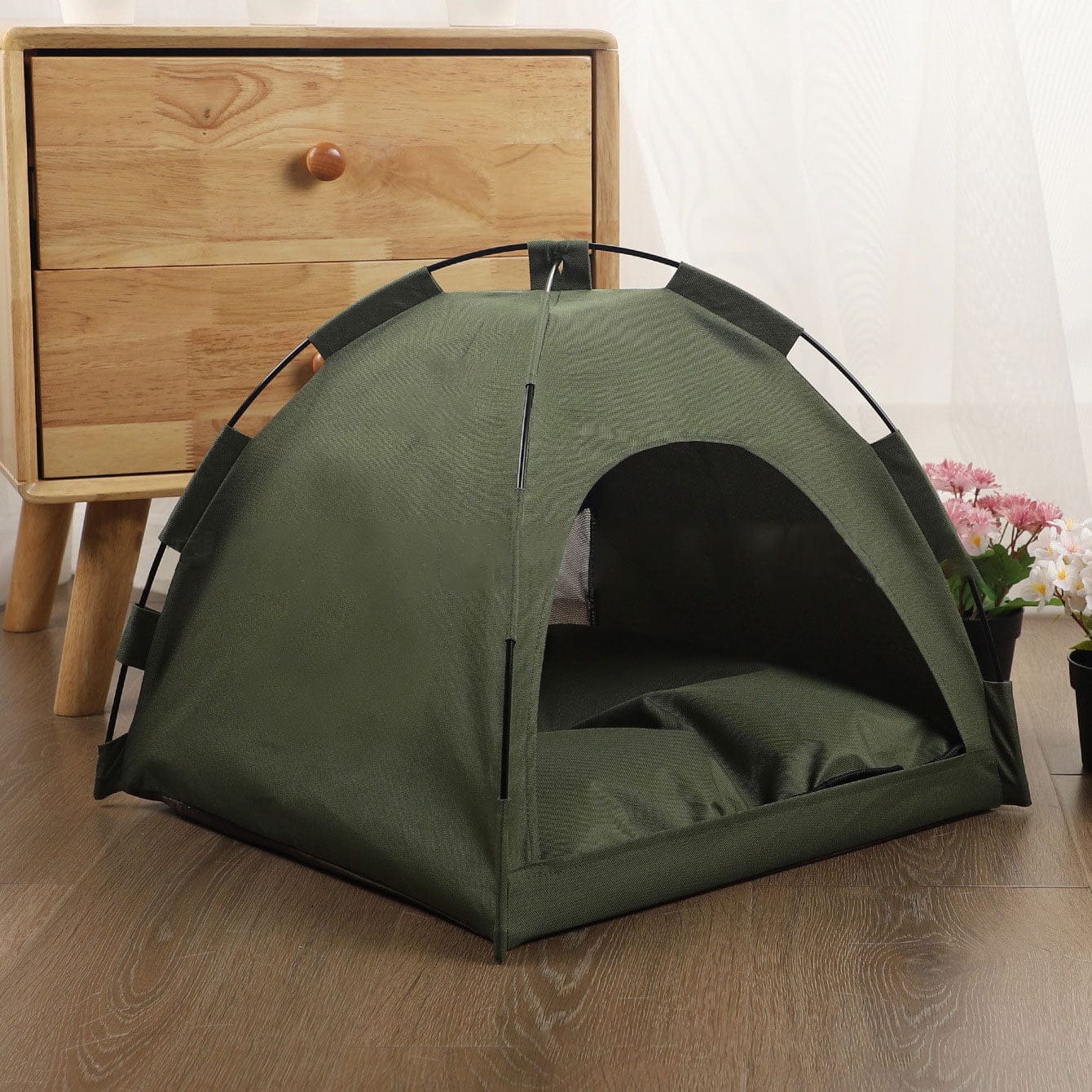 https://thepalmbeachbaby.com/cdn/shop/files/eprolo-pet-bed-diva-pet-cozy-pet-tent-bed-40087167336677_2400x.jpg?v=1689051657