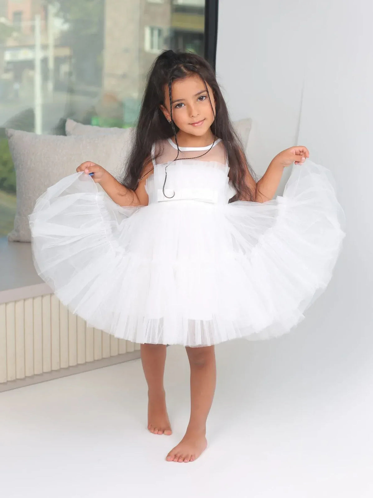 White girls tulle occasion dress, sleeveless with full skirt, age 4-6 years