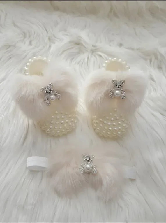cream colored fluffy headpiece set for babies with pearl and rhinestone teddy bear decoration