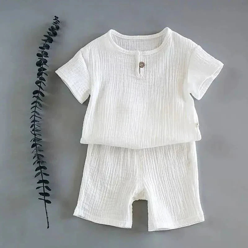 white babies shorts set with short sleeve top and textured fabric for infants