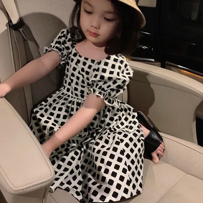 Baby girl black and white checkered party dress with puff sleeves size 12-18 months