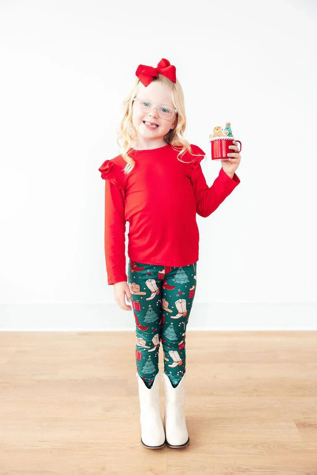 Girls green western girls leggings with cowboy boots and hat pattern, size for young children